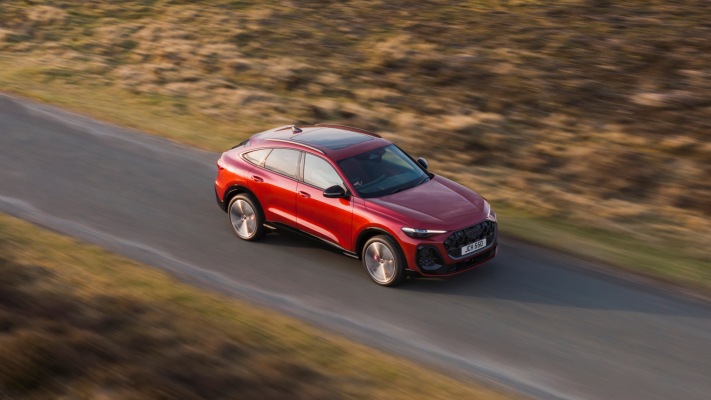 Audi SQ5 Sportback Launch Edition UK Version 2025. Desktop wallpaper