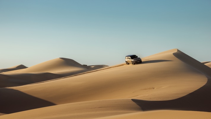 Land Rover Defender 110 Octa UK Version 2026. Desktop wallpaper