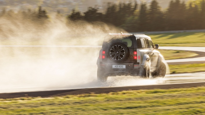 Land Rover Defender 110 Octa UK Version 2026. Desktop wallpaper