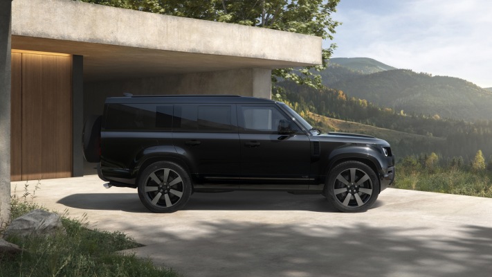 Land Rover Defender 130 2026. Desktop wallpaper