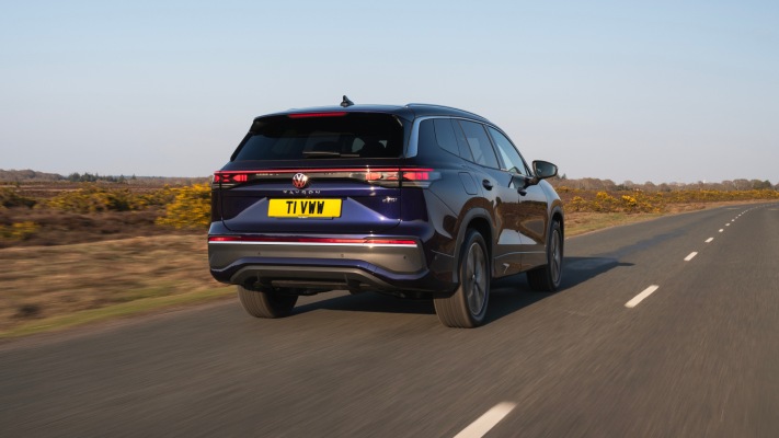 Volkswagen Tayron Elegance 1.5 eTSI UK Version 2025. Desktop wallpaper