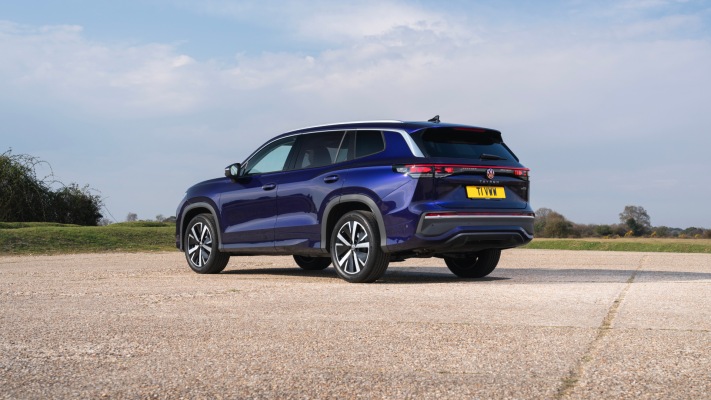 Volkswagen Tayron Elegance 1.5 eTSI UK Version 2025. Desktop wallpaper