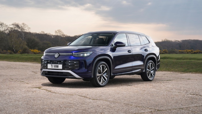 Volkswagen Tayron Elegance 1.5 eTSI UK Version 2025. Desktop wallpaper