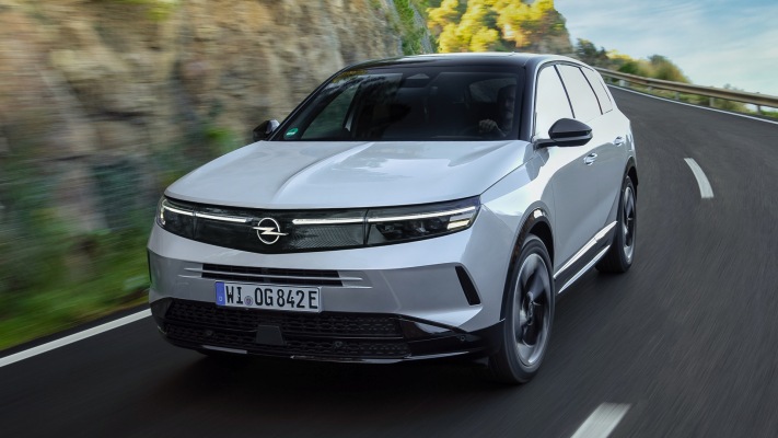 Opel Grandland Plug-in Hybrid 2025. Desktop wallpaper