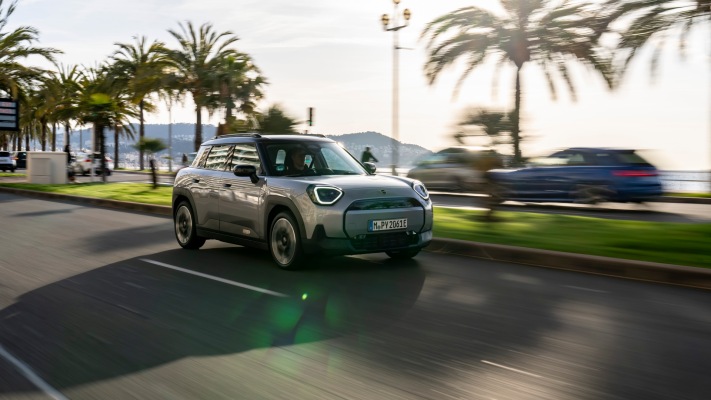 MINI Aceman E 2025. Desktop wallpaper