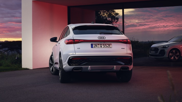 Audi Q5 Sportback e-hybrid quattro 2026. Desktop wallpaper