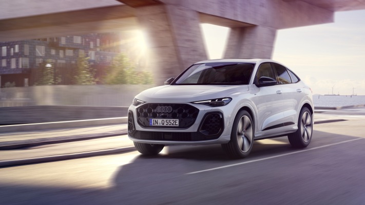Audi Q5 Sportback e-hybrid quattro 2026. Desktop wallpaper