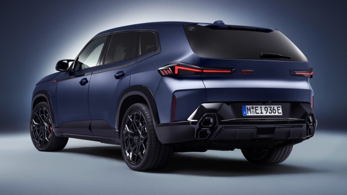 BMW XM Label 2026. Desktop wallpaper