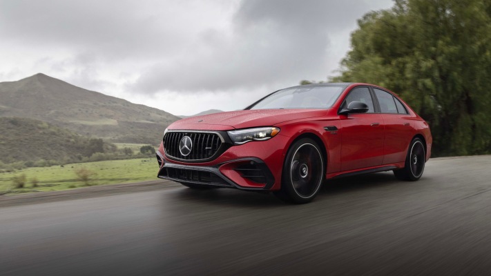 Mercedes-AMG E 53 Hybrid USA Version 2025. Desktop wallpaper
