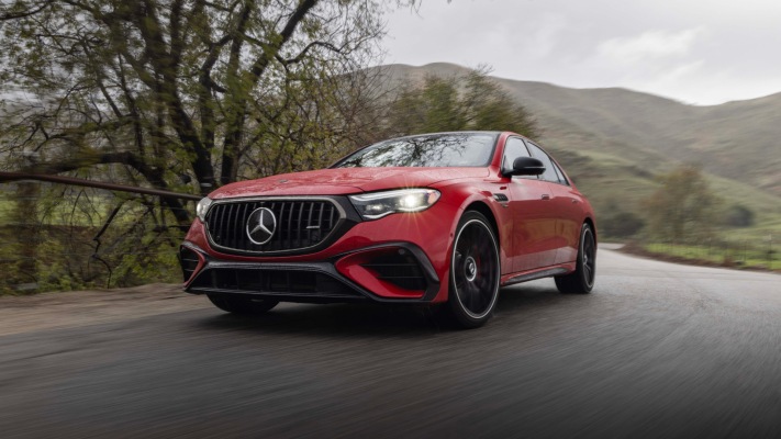 Mercedes-AMG E 53 Hybrid USA Version 2025. Desktop wallpaper