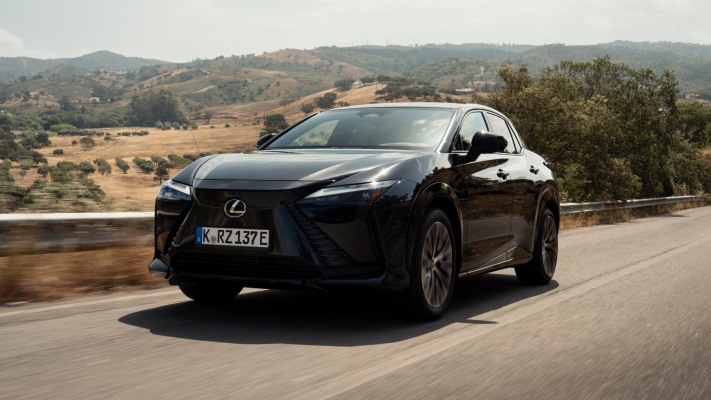 Lexus RZ 500e Luxury 2026. Desktop wallpaper