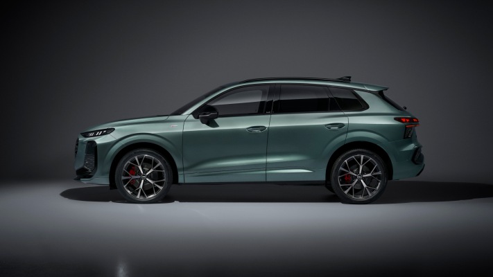 Audi Q3 2026. Desktop wallpaper