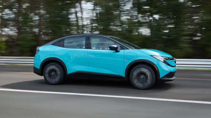 Nissan LEAF 2026. Desktop wallpaper