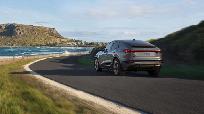 Audi Q6 Sportback e-tron USA Version 2025. Desktop wallpaper