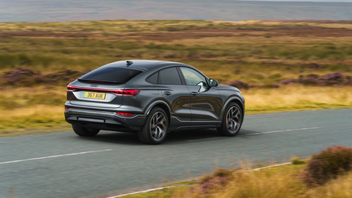 Audi SQ6 Sportback e-tron Edition 1 UK Version 2025. Desktop wallpaper