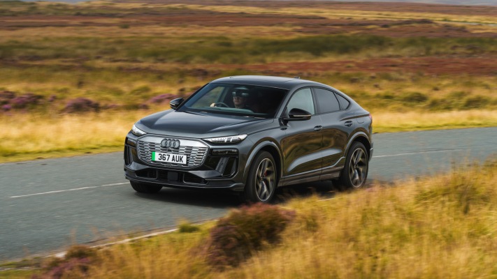 Audi SQ6 Sportback e-tron Edition 1 UK Version 2025. Desktop wallpaper