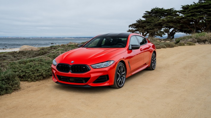 BMW M850i Edition M Heritage 2026. Desktop wallpaper