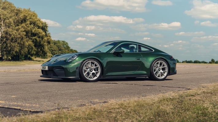 Porsche 911 GT3 Touring Package UK Version 2025. Desktop wallpaper