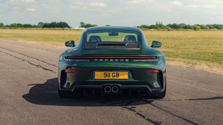 Porsche 911 GT3 Touring Package UK Version 2025. Desktop wallpaper