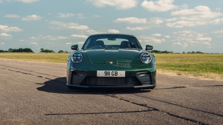 Porsche 911 GT3 Touring Package UK Version 2025. Desktop wallpaper