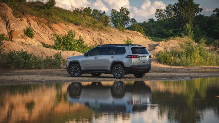 Jeep Cherokee Limited 2026. Desktop wallpaper