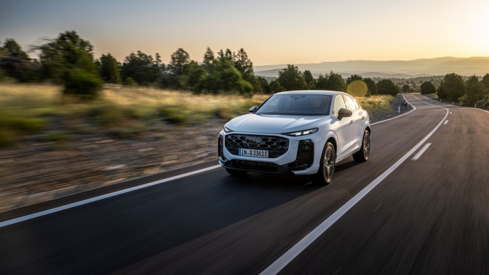 Audi Q3 Sportback e-hybrid 2026. Desktop wallpaper