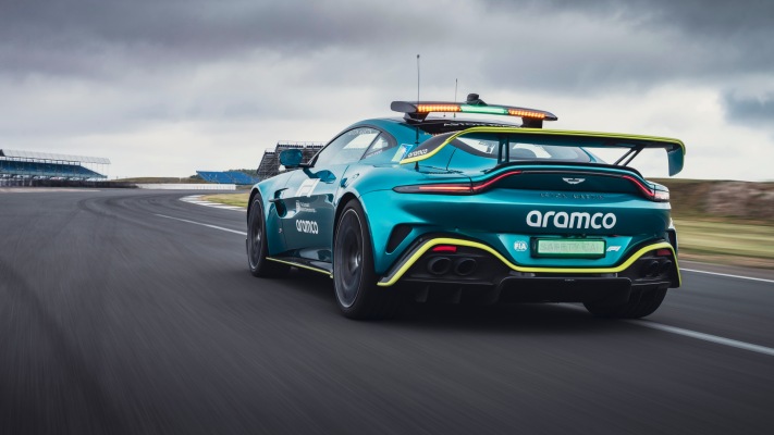 Aston Martin Vantage S F1 Safety Car 2025. Desktop wallpaper