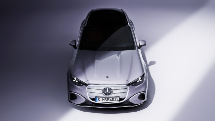 Mercedes-Benz GLC EQ 2026. Desktop wallpaper