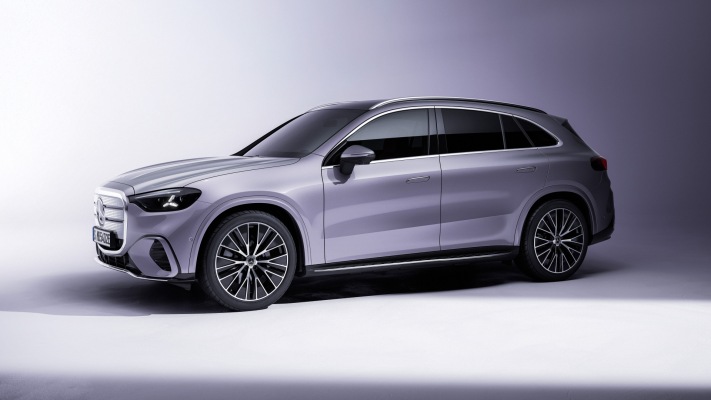 Mercedes-Benz GLC EQ 2026. Desktop wallpaper