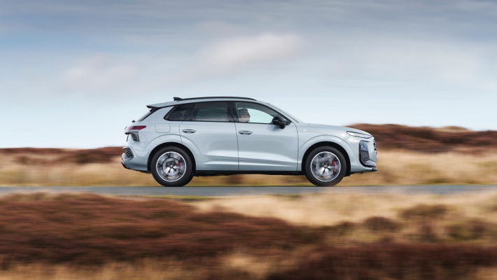 Audi Q3 TFSI Launch Edition UK Version 2026. Desktop wallpaper