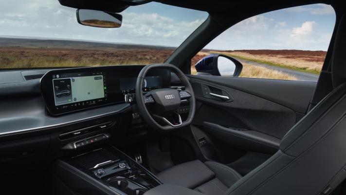 Audi Q3 e-hybrid Launch Edition UK Version 2026. Desktop wallpaper