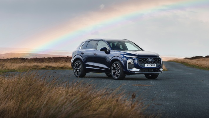 Audi Q3 e-hybrid Launch Edition UK Version 2026. Desktop wallpaper