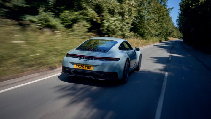 Porsche 911 Carrera S UK Version 2025. Desktop wallpaper