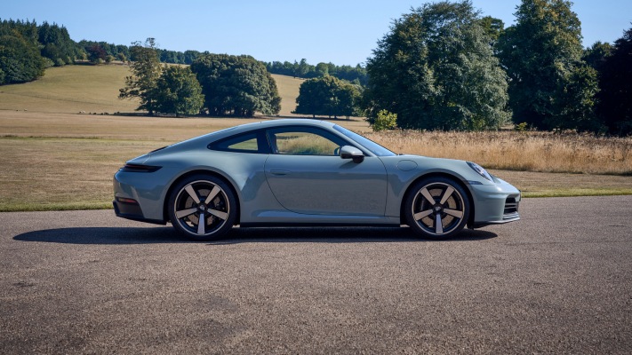Porsche 911 Carrera S UK Version 2025. Desktop wallpaper
