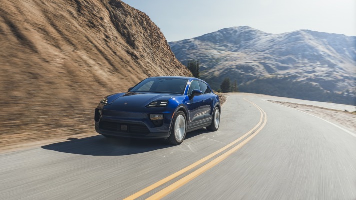 Porsche Macan 2026. Desktop wallpaper