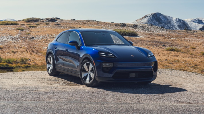 Porsche Macan 2026. Desktop wallpaper