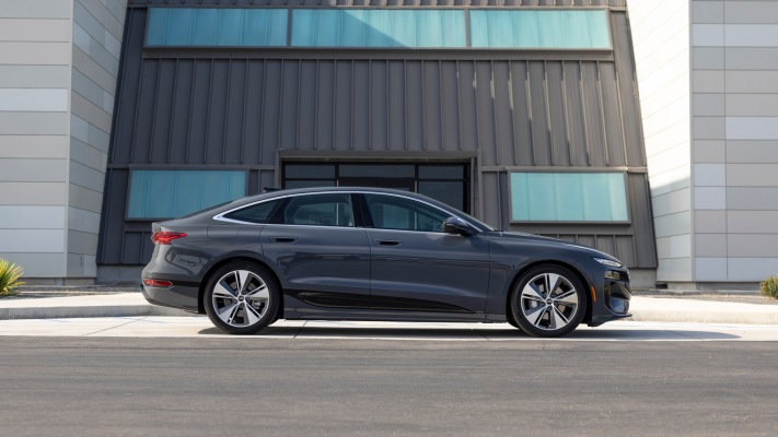 Audi A6 Sportback e-tron quattro USA Version 2025. Desktop wallpaper