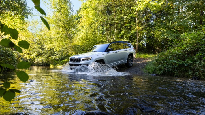 Jeep Grand Cherokee L 2026. Desktop wallpaper