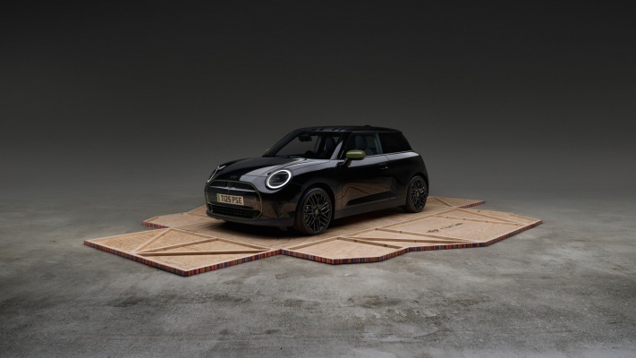 MINI Cooper SE Paul Smith Edition 2026. Desktop wallpaper