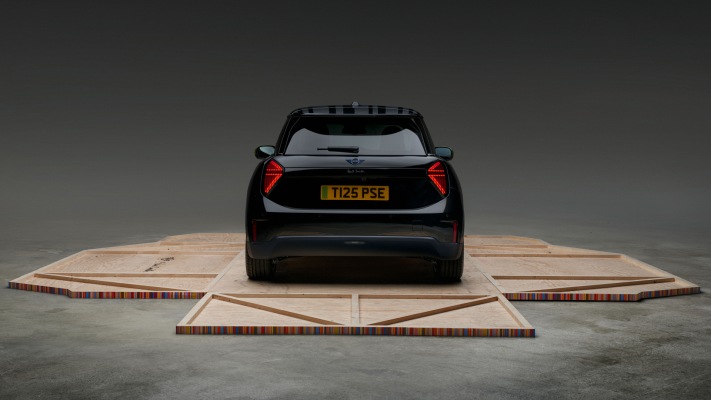 MINI Cooper SE Paul Smith Edition 2026. Desktop wallpaper