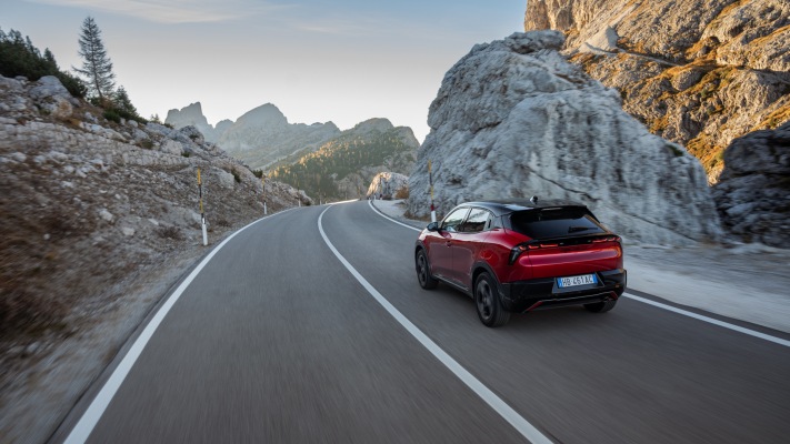 Alfa Romeo Junior Sport Speciale 2026. Desktop wallpaper