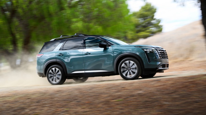 Nissan Pathfinder 2026. Desktop wallpaper