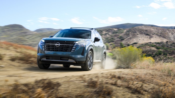 Nissan Pathfinder 2026. Desktop wallpaper