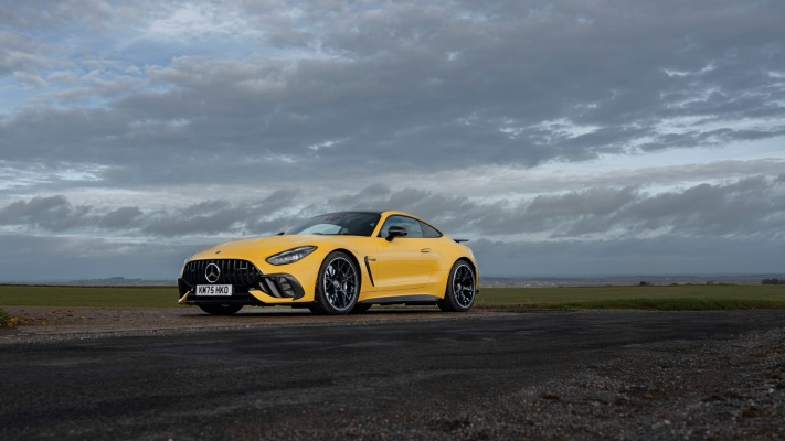 Mercedes-AMG GT 63 Pro 4MATIC+ UK Version 2025. Desktop wallpaper