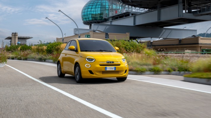 Fiat 500 Hybrid Pop 2026. Desktop wallpaper