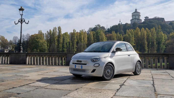 Fiat 500 Hybrid Cabrio 2026. Desktop wallpaper