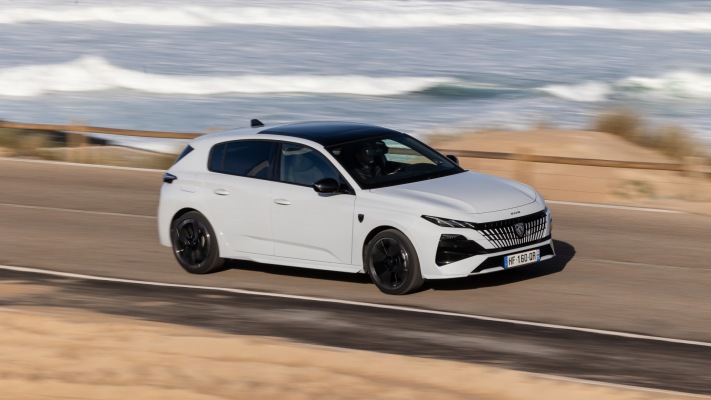 Peugeot 308 Hybrid GT 2026. Desktop wallpaper