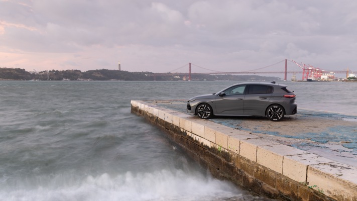 Peugeot 308 GT Plug-In Hybrid 2026. Desktop wallpaper