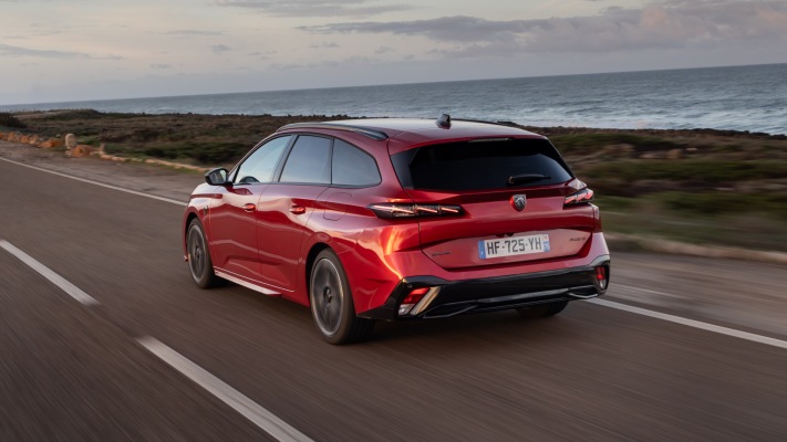 Peugeot 308 SW Plug-In Hybrid 2026. Desktop wallpaper