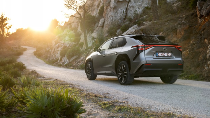 Toyota bZ4X 2026. Desktop wallpaper